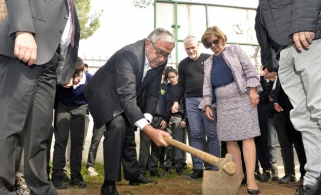 Akıncı: Eğitimde aktarılan bilgiler, adamızın ve dünyamızın geleceği açısından önemli