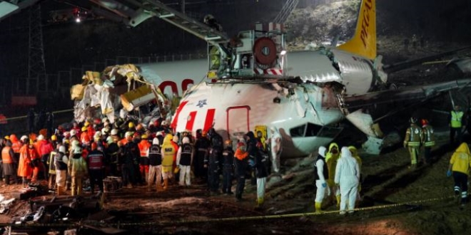 Uçak kazasında 3 kişi hayatını kaybetti