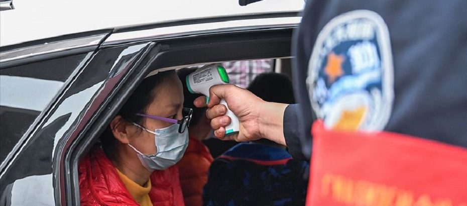 Çin’de yeni koronavirüs salgınından ölenlerin sayısı 909’a yükseldi