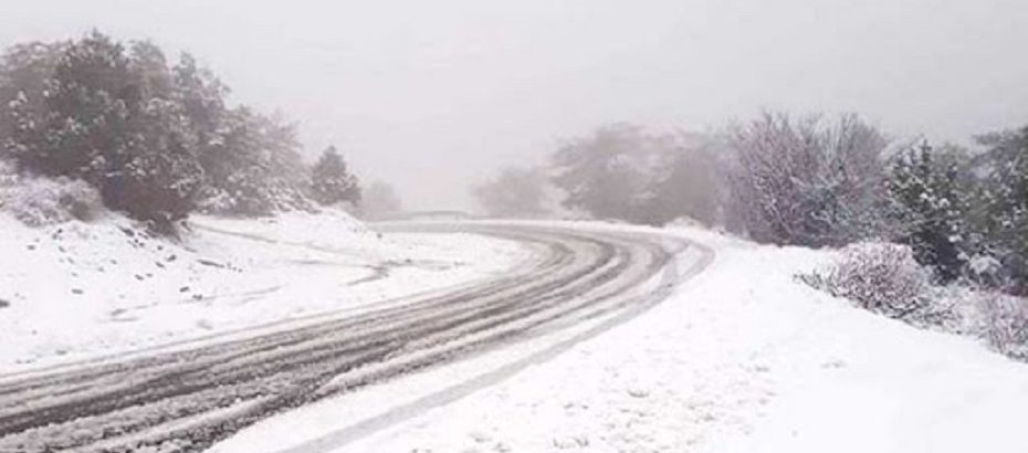 Trodos’a giden bütün yollar kar yağışı yüzünden kapandı