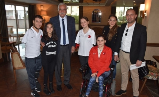 Türkiye Paralimpik Yüzme Milli Takımı Girne’de kamp yaptı