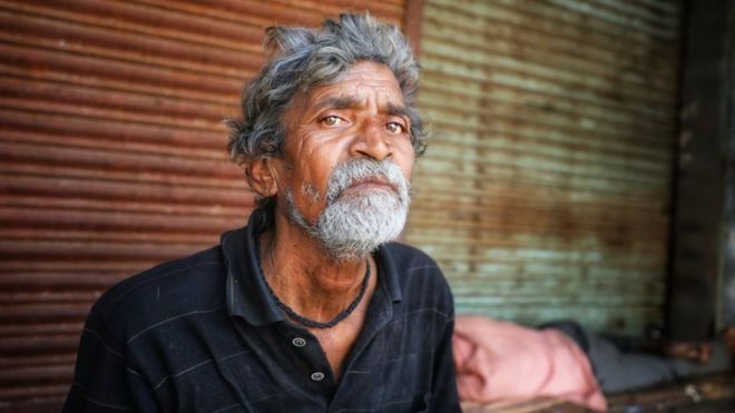 Hindistan'da yoksullar: Koronavirüsten önce açlıktan ölebiliriz