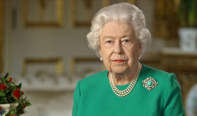 Kraliçe 2. Elizabeth ulusa seslendi