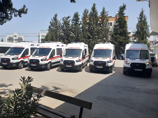 Beş adet ambulans teslim alındı
