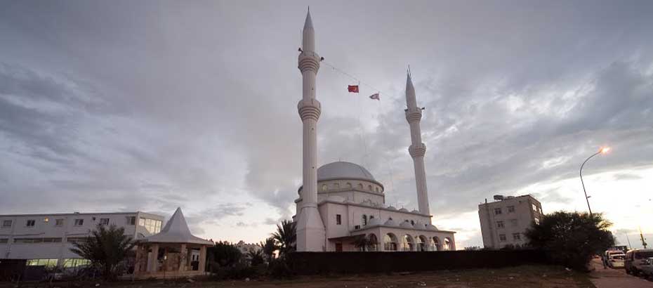 KKTC’de tüm camilerde İstiklal Marşı okutuldu