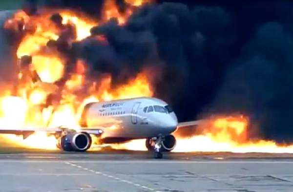 Rusya'da 41 kişinin hayatını kaybettiği korkunç uçak kazasının yeni görüntüleri yayınlandı
