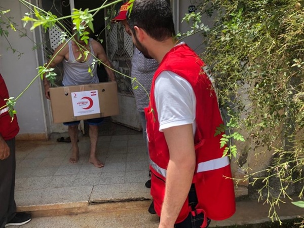 Türk Kızılay’dan KKTC’deki ihtiyaç sahibi ailelere gıda yardımı