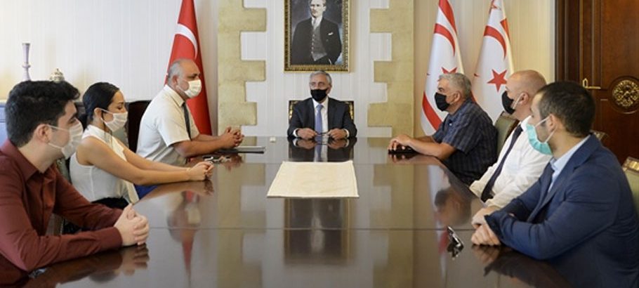 Cumhurbaşkanı Akıncı,Satranç federasyonu heyetini kabul etti
