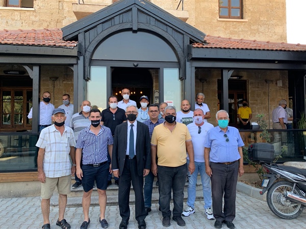 Akıncı, Doğan Türk Birliği (DTB) ile Türk Ocağı Limasol (TOL) ve Girne Halk Evi lokallerini ziyaret etti