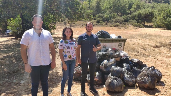 Yeniden Doğuş Partisi Girne Gençlik Kolları, Girne Boğaz piknik alanında temizlik yaptı