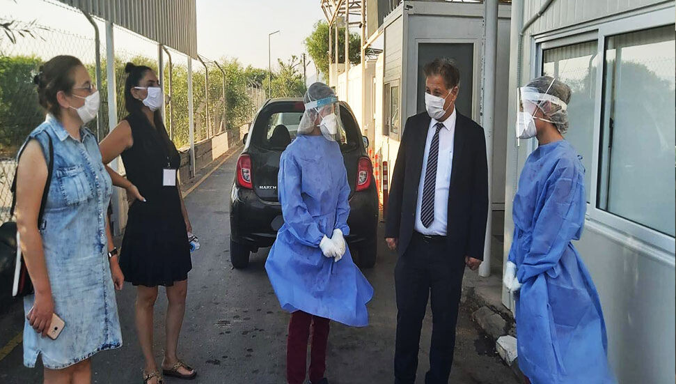 Sağlık Bakanı Pilli, rastgele testlerin yapıldığı Metehan Sınır Kapısında incelemelerde bulundu