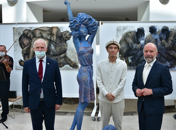 Kıbrıs Modern Sanat Müzesi tarafından Lefkoşa’nın fethinin 450. yılı için düzenlenen karma sergi açıldı