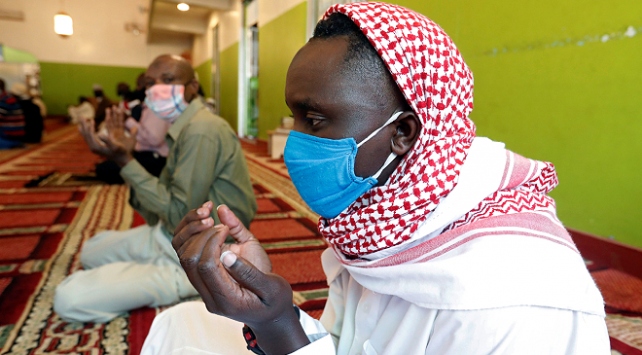 Kenyalılar koronavirüs salgınına karşı 3 gün dua edecek