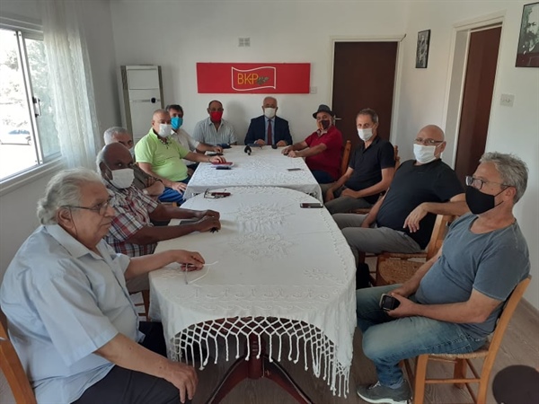 Sendikal Platform temsilcileri, Birleşik Kıbrıs Partisi’ni ziyaret etti