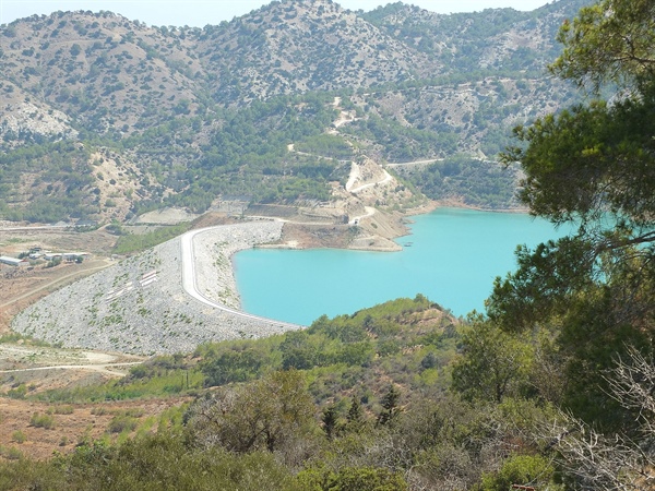 Geçitköy barajına akmaya başladı