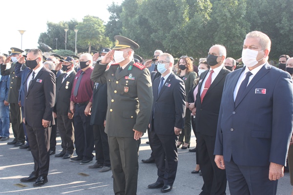 Atatürk ebediyete intikalinin 82’nci yıl dönümünde Gazimağusa’da Zafer Anıtı önünde düzenlenen törenle anıldı