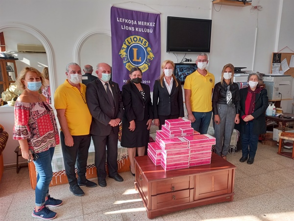 Lefkoşa Merkez Lions Kulübünden kanser hastalarına bağış