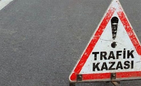Girne-Boğaz Yolu’nda iki araç yüz yüze çarpıştı