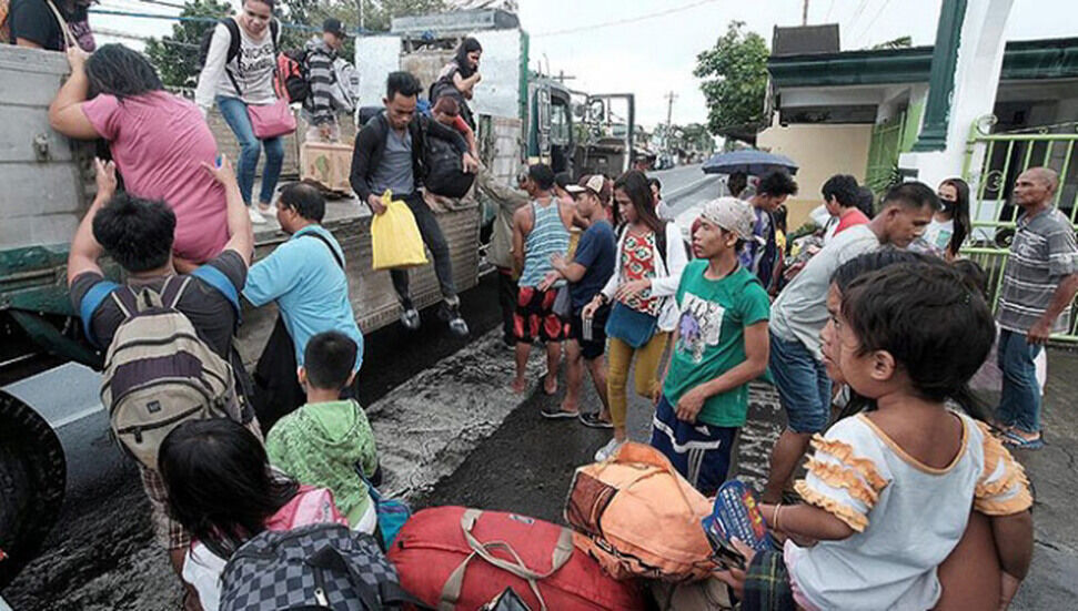 Filipinler, Goni tayfunu öncesinde binlerce kişiyi tahliye ediyor