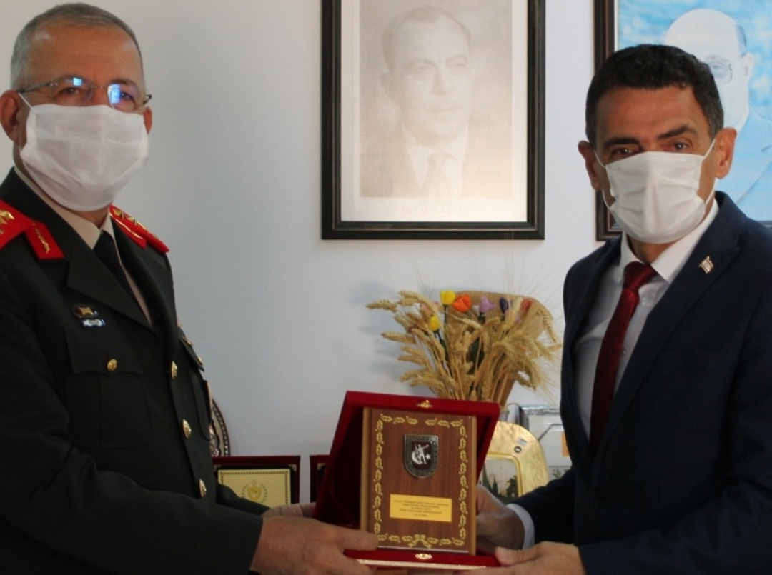 GKK Komutanı Tümgeneral Topaloğlu, Bakan Oğuz’u ziyaret etti