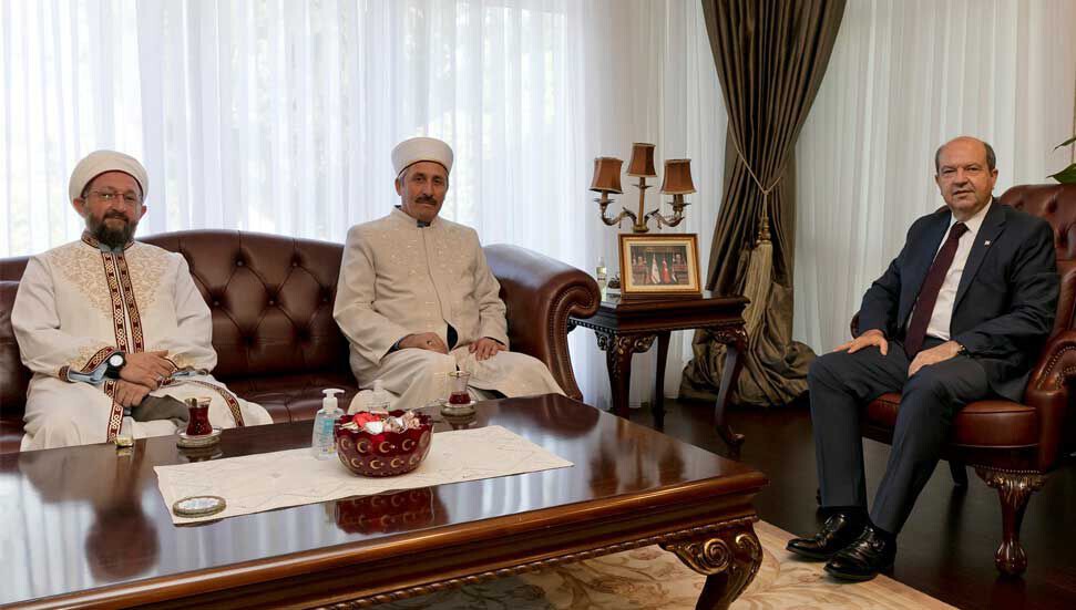 KKTC'deki dini liderler ve Hala Sultan İmamı Şakir Alemdar'dan, Cumhurbaşkanı Ersin Tatar’a kutlama