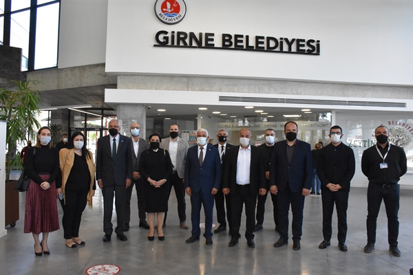 Girne'de iş insanlarının yardımları devam ediyor