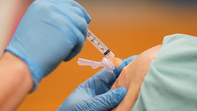 New York’ta 6 Nisan’dan sonra 16 yaş ve üzeri herkes aşı olabilecek