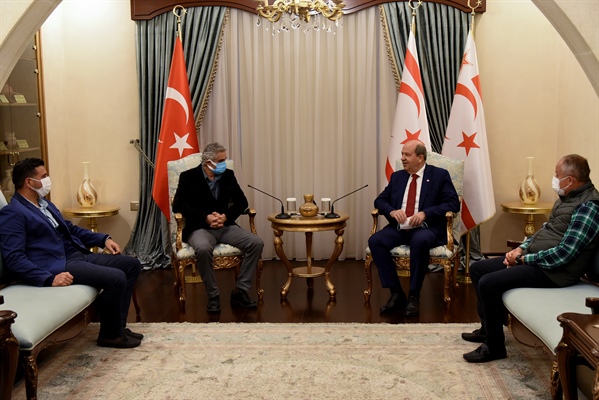 Cumhurbaşkanı Ersin Tatar, Ediz Tuncel başkanlığındaki Kuzey Kıbrıs Müze Dostları Derneği heyetini kabul etti