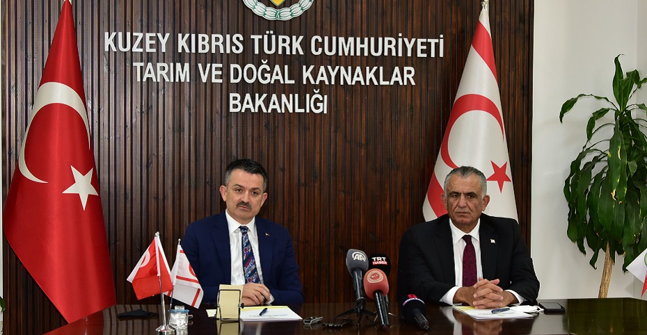 Bakan Çavuşoğlu ile TC Tarım ve Orman Bakanı Bekir Pakdemirli bir araya geldi
