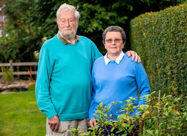 İngiltere’de koruyucu aile olan Fitter çifti, 56 yılda 620 çocuğun bakımını üstlendi