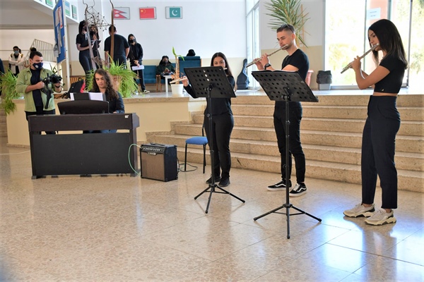 DAÜ Müzik Öğretmenliği Programı Öğrencilerinden Cumhuriyet Konseri