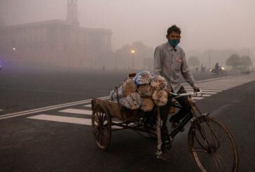 Yeni Delhi'de hava kirliliği nedeniyle eğitime ara verildi