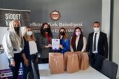 Eczacılar Birliği Girişimci Kadın Eczacı Topluluğu, LTB Kadın Sığınma Evi’ne bağış yaptı