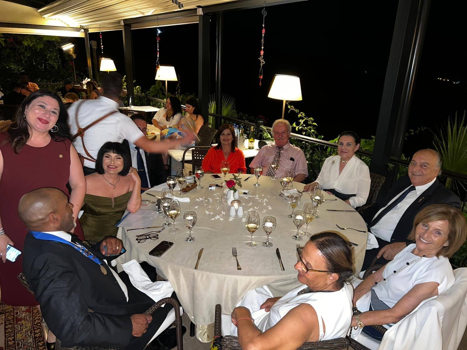 Kyrenia Rotary Cosmopolitan Kulübü Devir Teslim törenini gerçekleştirdi
