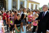 Meclis Başkanı Töre, Alayköy İlkokulu'ndaki Dünya Çocuk Günü etkinliğine katıldı