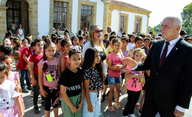 Meclis Başkanı Töre, Alayköy İlkokulu’ndaki Dünya Çocuk Günü etkinliğine katıldı