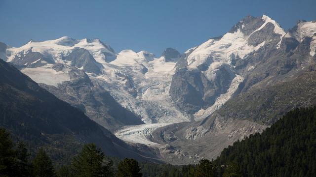İsviçre Alplerindeki buzullar, 1931’den bu yana yarı yarıya eridi