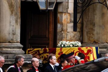 Politico: İngiltere, dünya liderlerini Kraliçe Elizabeth’in cenazesine otobüsle götürecek