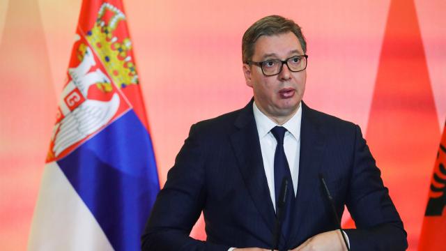 Sırbistan Cumhurbaşkanı’ndan orduya ‘Hazır ol’ emri