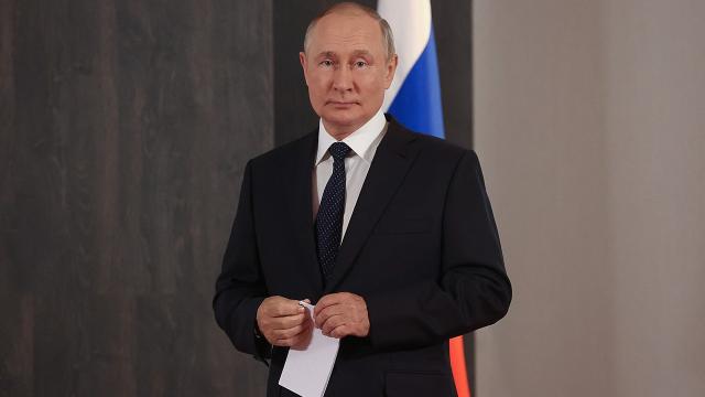 Putin: Durdurduğumuzu söylemiyoruz, Ara verdiğimizi söylüyoruz