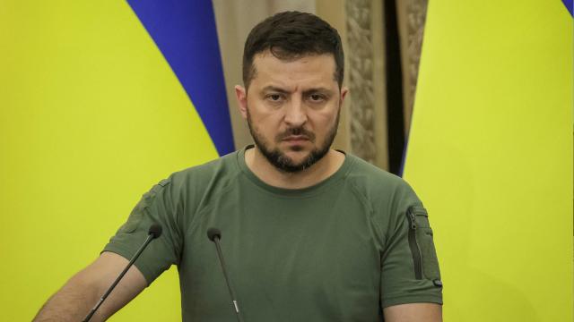 Zelenskiy: 70 Rus füzesi fırlatıldı, 4 kişi yaşamını yitirdi