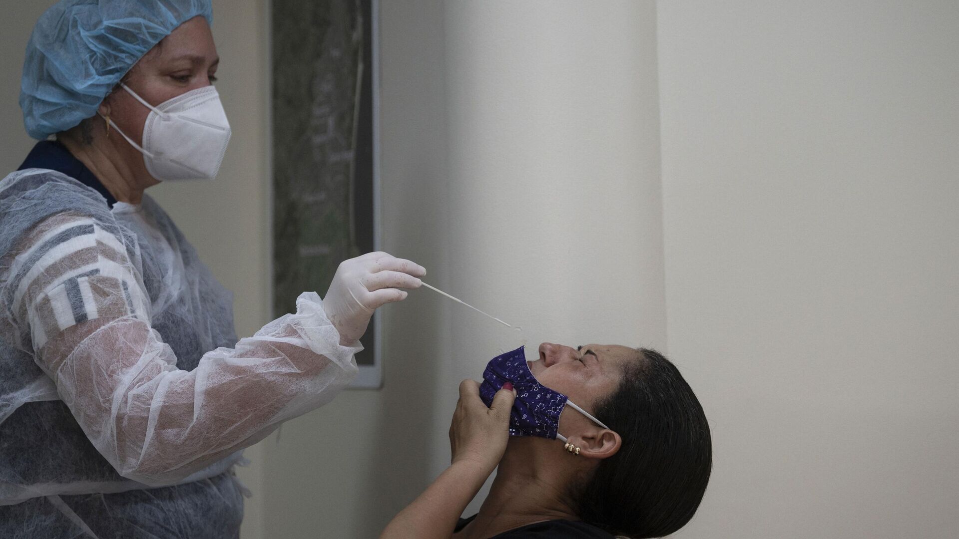 DSÖ’den koronavirüsün yeni varyantları karşısında “daha fazla test” çağrısı