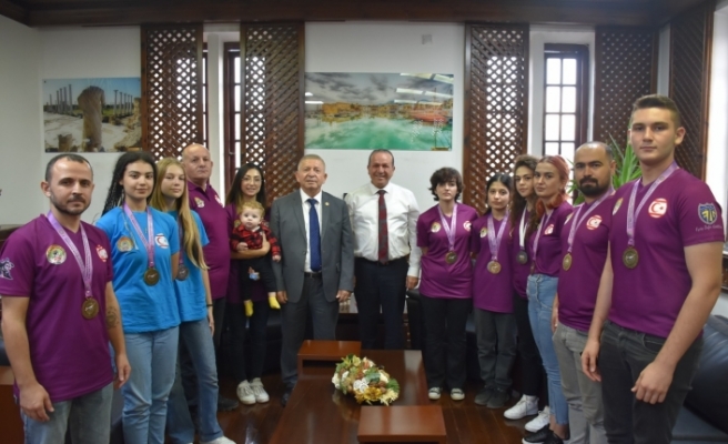 Ataoğlu, şampiyon olan KKTC Taekwondo Milli Takımı’nı kabul etti