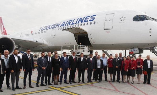 Yeni Ercan Havalimanı’na ilk kez Airbus A-350 geniş gövdeli uçak indi