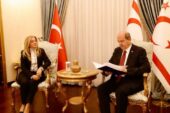 Cumhurbaşkanı Ersin Tatar, Ombudsman İlkan Varol’u kabul ederek görüştü