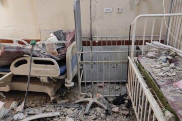 İsrail Kemal Advan Hastanesi'ni tank ve keskin nişancılarla kuşattı