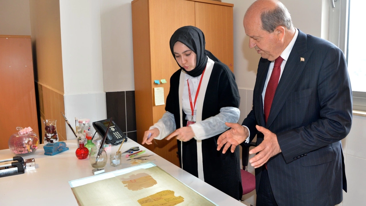 Tatar İstanbul’da Devlet Arşivleri Başkanlığı Osmanlı Arşivi Külliyesini ziyaret etti