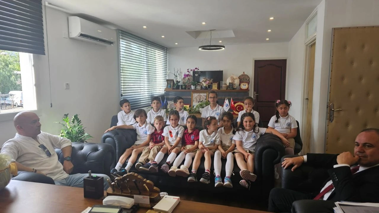 Çatalköy-Esentepe Belediye Başkanı Kırok, Çatalköy İlkokulu öğrencilerini kabul etti
