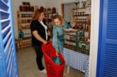 Cumhurbaşkanı Ersin Tatar’ın eşi Sibel Tatar, 4K Koop’un Lefkoşa’daki satış yerini ziyaret etti