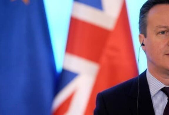 İngiltere Dışişleri Bakanı Cameron, Hamas'a 40 günlük ateşkes teklif edildiğini belirtti